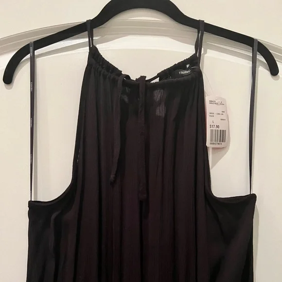 Forever 21 Black Maxi - Picture 2 of 6